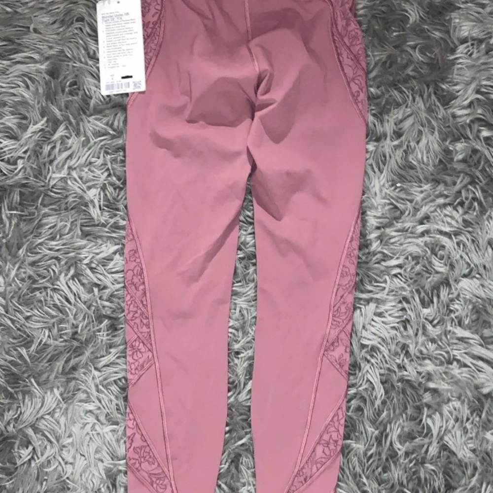 NEW - Lululemon (discontinued) leggings - Picture 10 of 12
